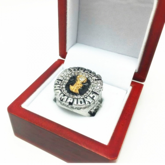 NBA Miami Heat 2006 Championship Ring NBA Miami Heat 2006 Championship Ring