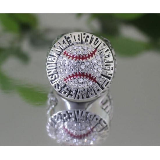 MLB Atlanta Bravs 1992 Championship Ring MLB Atlanta Bravs 1992 Championship Ring