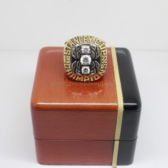 1982 NHL Championship Rings New York Islanders Stanley Cup Ring 1982 NHL Championship Rings New York Islanders Stanley Cup Ring
