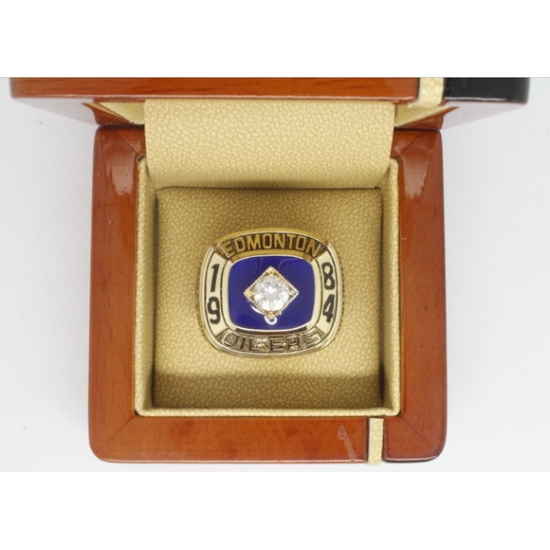 1984 NHL Championship Rings Edmonton Oilers Stanley Cup Ring 1984 NHL Championship Rings Edmonton Oilers Stanley Cup Ring