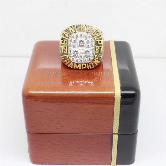 1987 NHL Championship Rings Edmonton Oilers Stanley Cup Ring 1987 NHL Championship Rings Edmonton Oilers Stanley Cup Ring