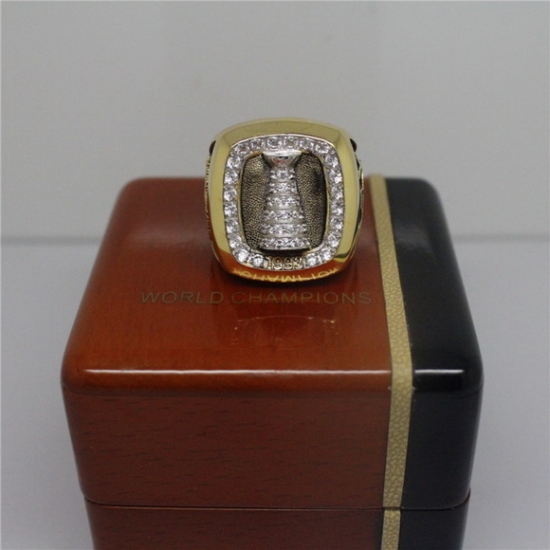 1993 NHL Championship Rings Montreal Canadiens Stanley Cup Ring 1993 NHL Championship Rings Montreal Canadiens Stanley Cup Ring