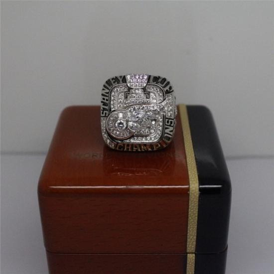 2008 NHL Championship Rings Detroit Red Wings Stanley Cup Ring 2008 NHL Championship Rings Detroit Red Wings Stanley Cup Ring
