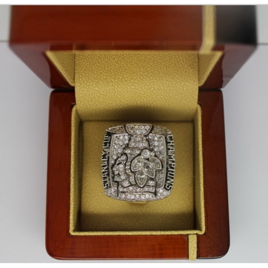 2010 NHL Championship Rings Chicago Blackhawks Stanley Cup Ring 2010 NHL Championship Rings Chicago Blackhawks Stanley Cup Ring