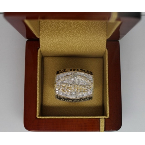 1999 NFL Super Bowl XXXIV St- Louis Rams Championship Ring 1999 NFL Super Bowl XXXIV St- Louis Rams Championship Ring