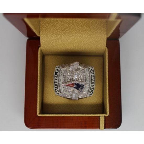 2003 NFL Super Bowl XXXVIII New England Patriots Championship Ring 2003 NFL Super Bowl XXXVIII New England Patriots Championship Ring