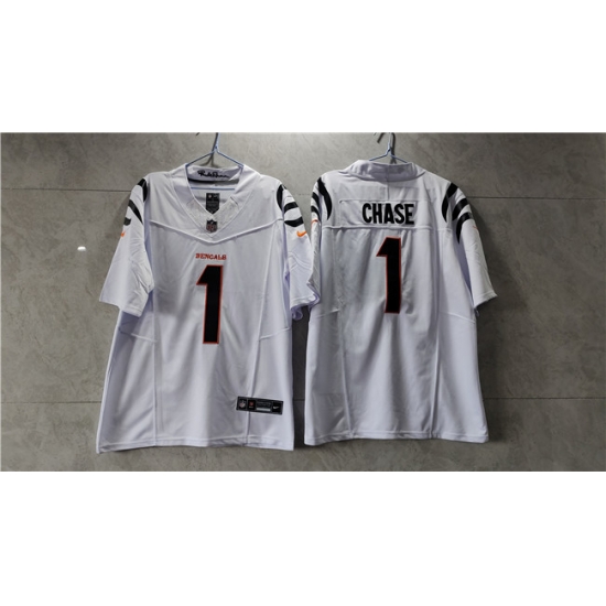Men Cincinnati Bengals 1 Ja 27Marr Chase White 2023 F U S E Vapor Untouchable Limited Stitched Jersey Men Cincinnati Bengals 1 Ja 27Marr Chase White 2023 F U S E Vapor Untouchable Limited Stitched Jersey