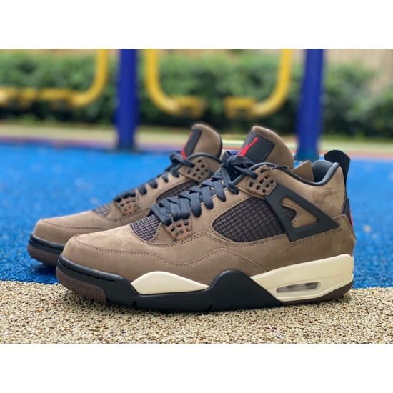 TRAVIS SCOTT x AIR JORDAN 4 RETRO