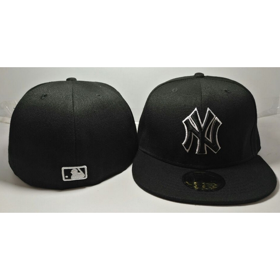 MLB Fitted Cap 136 MLB Fitted Cap 136