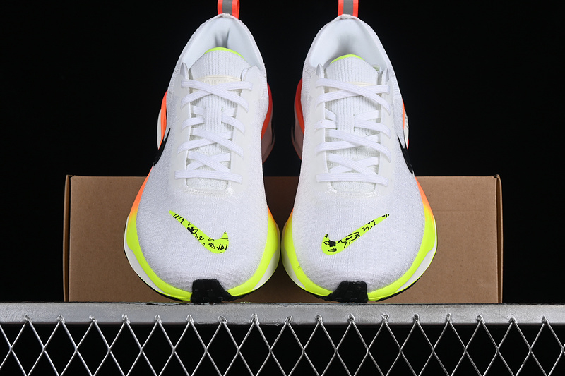 ZOOM X INVINCIBLE RUN FK 3 WHITE BRIGHT CRIMSON SAIL BLACK